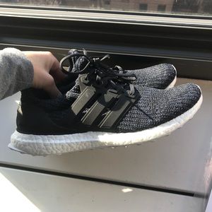 Men’s Adidas Ultra Boost Sneakers Size 8.5